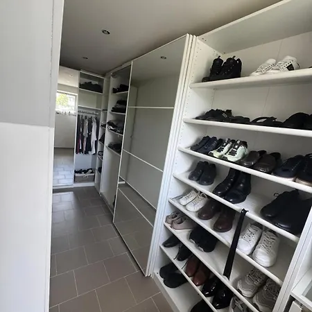 Luxurious 4-room In A New Building In The Center Apartmán Banská Bystrica