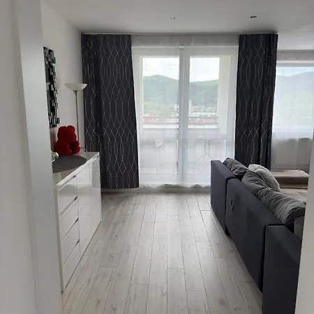 Luxurious 4-room In A New Building In The Center